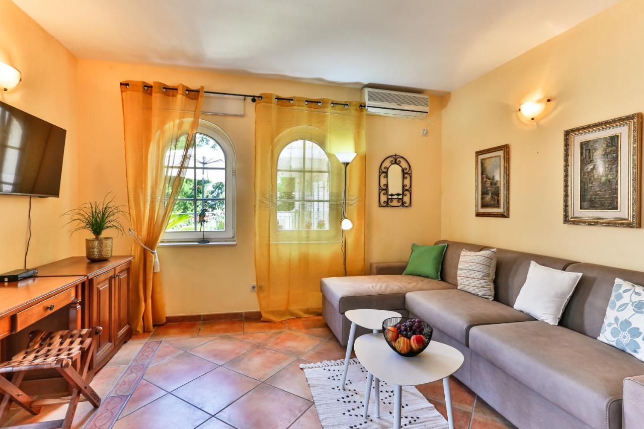 Damonte - Apartments And Rooms Budva Exterior photo