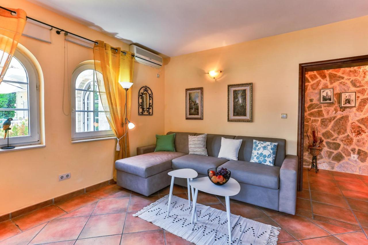 Damonte - Apartments And Rooms Budva Exterior photo